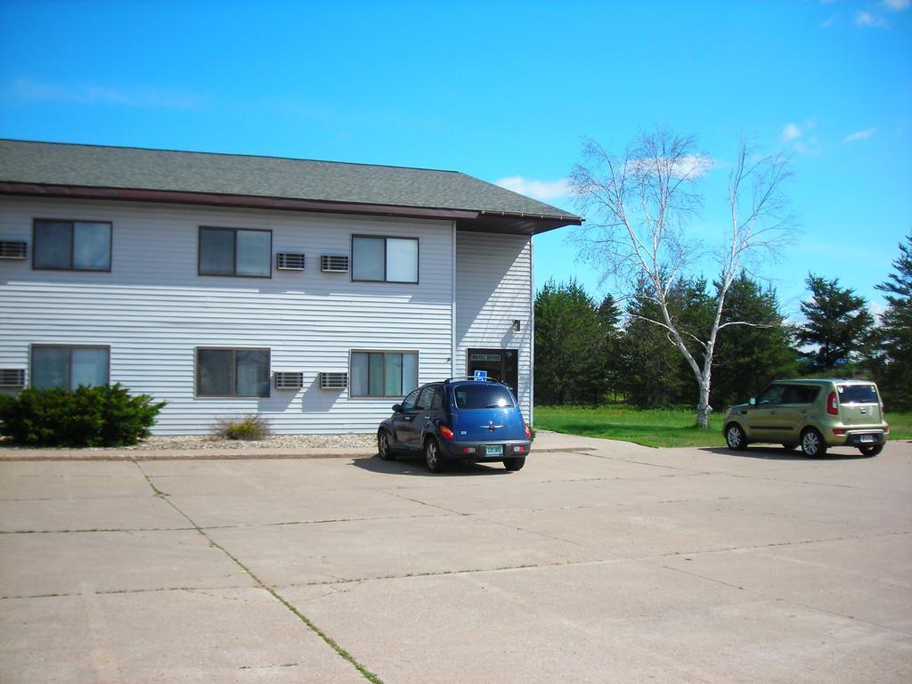 Model Towne Inn Motel Gwinn Экстерьер фото